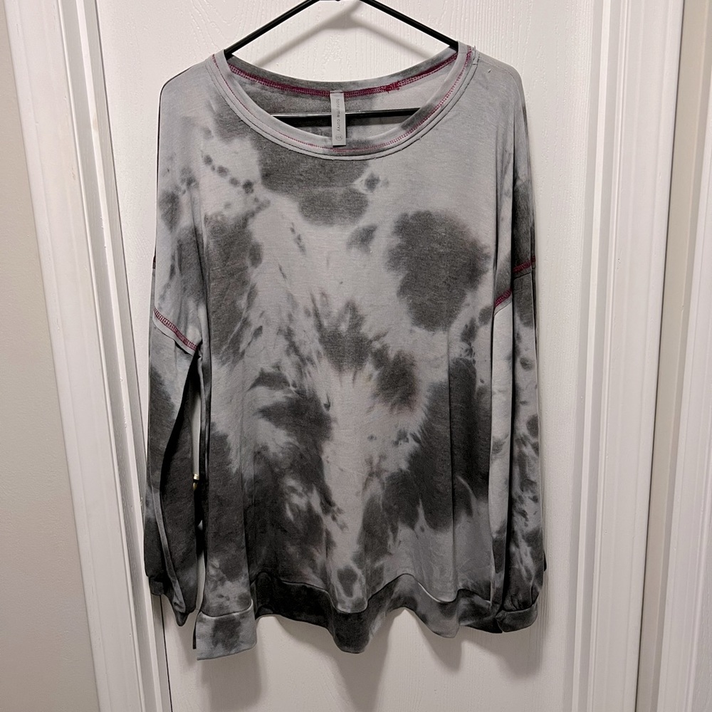 Honeyme 3x tie dye long sleeve light weight sweater- gray NWOT